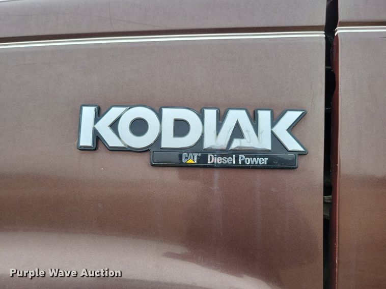 image for item LC9866 1996 Chevrolet  Kodiak pulling truck