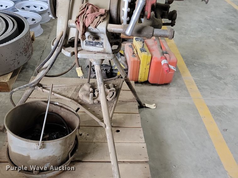 image for item LC9871 Rigid 300 thread cutter/tap and die