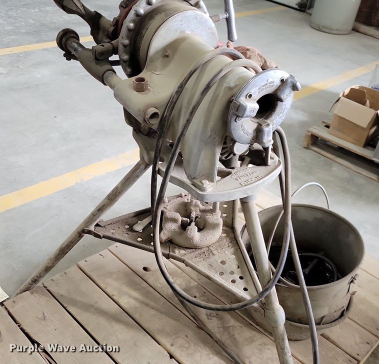 image for item LC9871 Rigid 300 thread cutter/tap and die