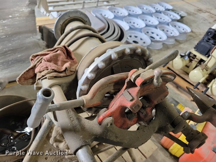 image for item LC9871 Rigid 300 thread cutter/tap and die