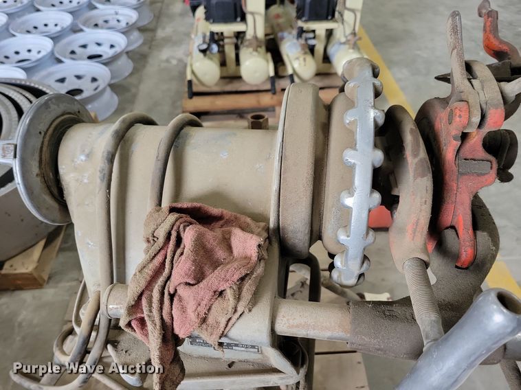 image for item LC9871 Rigid 300 thread cutter/tap and die