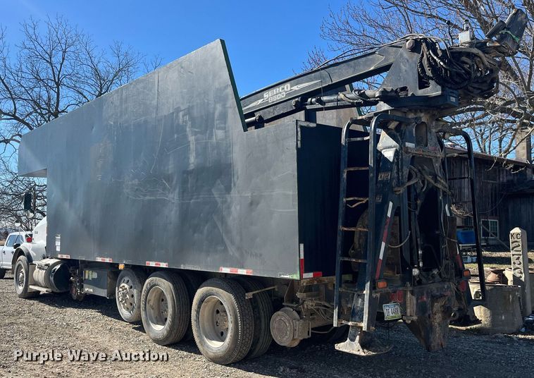 image for item LD9974 2013 Kenworth T800 grapple crane truck