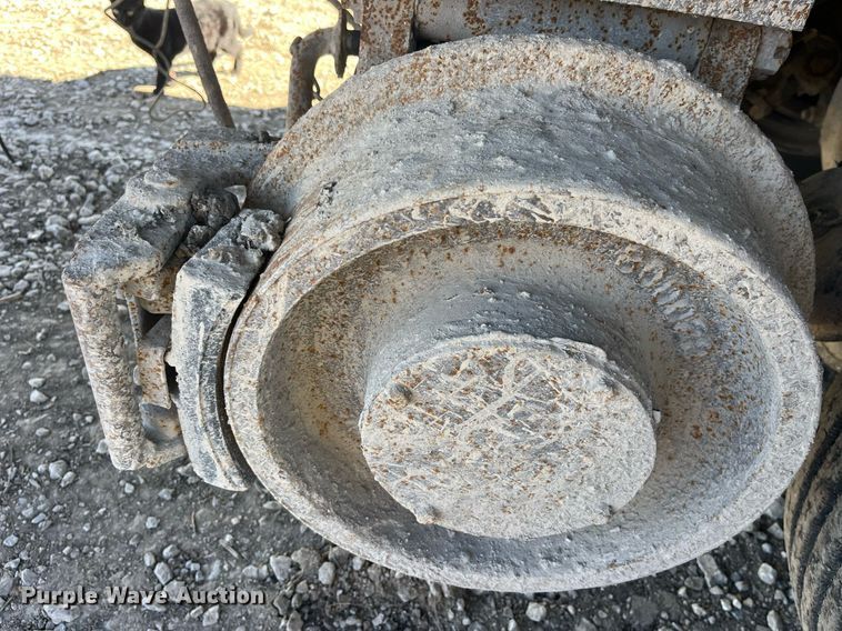 image for item LD9974 2013 Kenworth T800 grapple crane truck