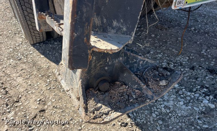 image for item LD9974 2013 Kenworth T800 grapple crane truck