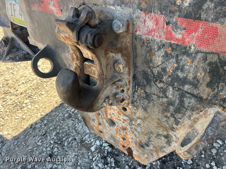 image for item LD9974 2013 Kenworth T800 grapple crane truck