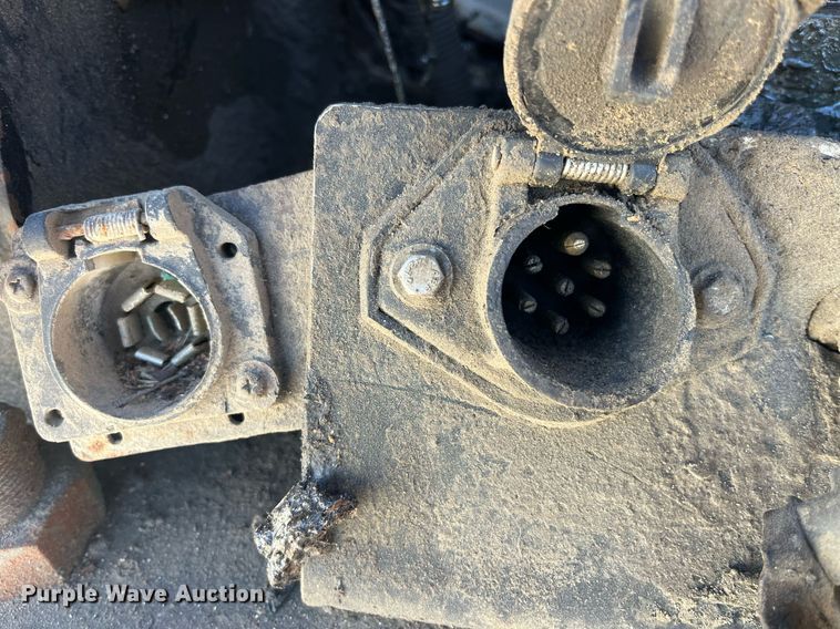 image for item LD9974 2013 Kenworth T800 grapple crane truck