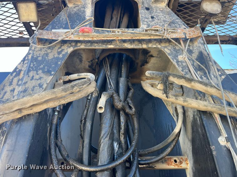 image for item LD9974 2013 Kenworth T800 grapple crane truck