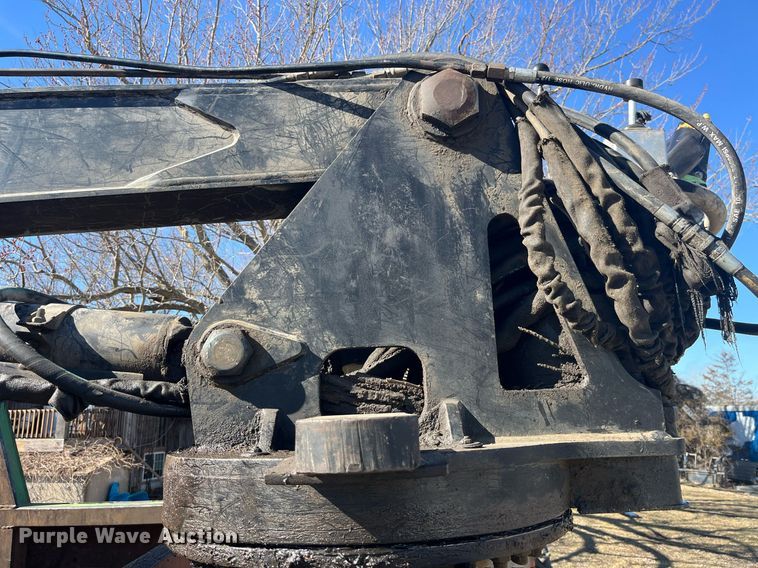 image for item LD9974 2013 Kenworth T800 grapple crane truck