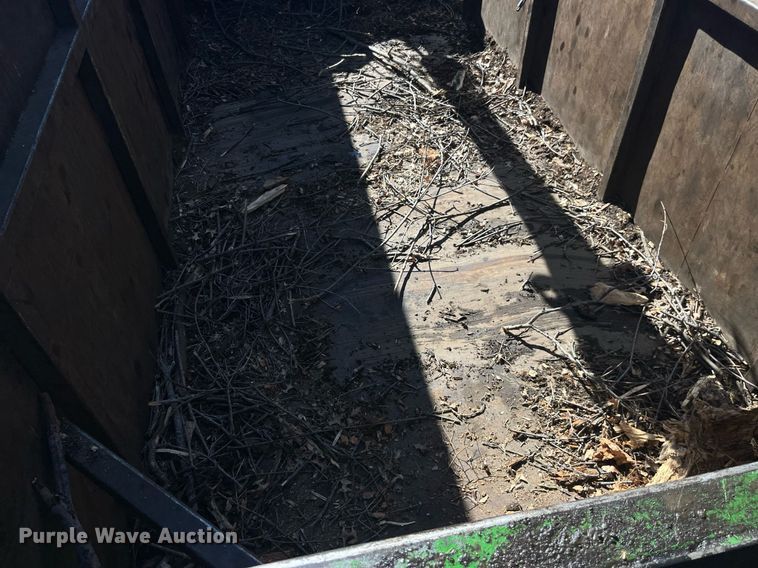 image for item LD9974 2013 Kenworth T800 grapple crane truck