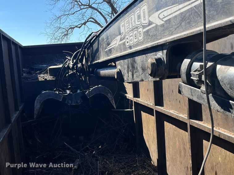 image for item LD9974 2013 Kenworth T800 grapple crane truck