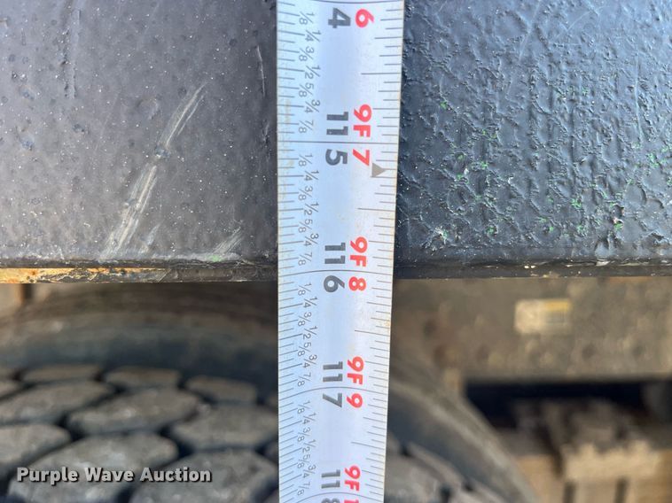 image for item LD9974 2013 Kenworth T800 grapple crane truck