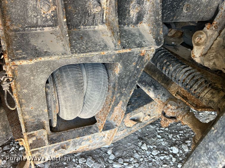 image for item LD9974 2013 Kenworth T800 grapple crane truck