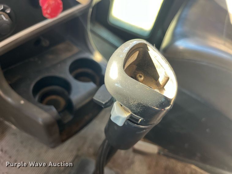 image for item LD9974 2013 Kenworth T800 grapple crane truck