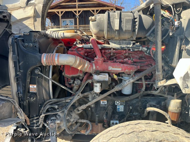 image for item LD9974 2013 Kenworth T800 grapple crane truck