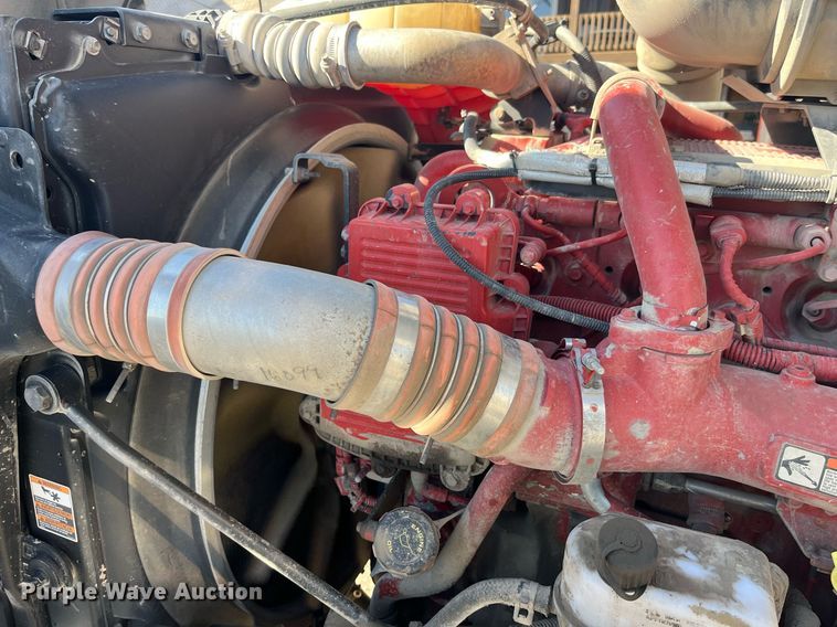 image for item LD9974 2013 Kenworth T800 grapple crane truck