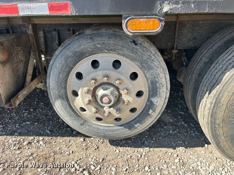 image for item LD9974 2013 Kenworth T800 grapple crane truck