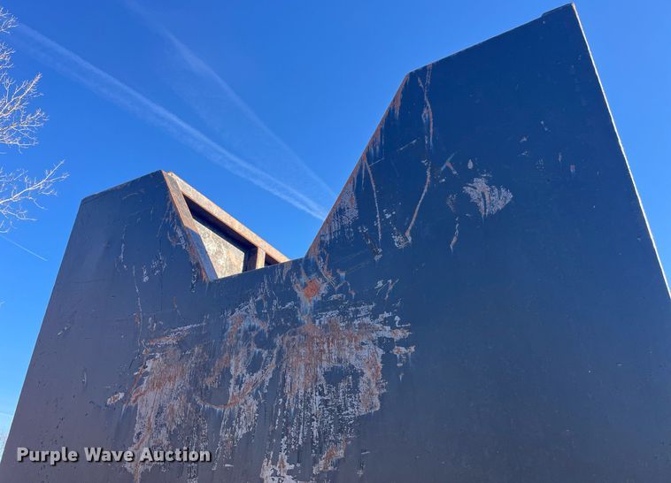 image for item LD9975 2009 Shop built debris trailer