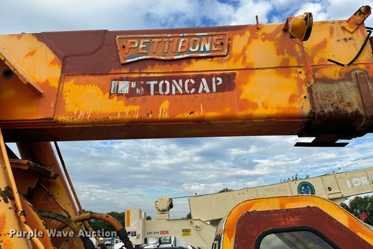 image for item LV9031 Pettibone 25RS crane