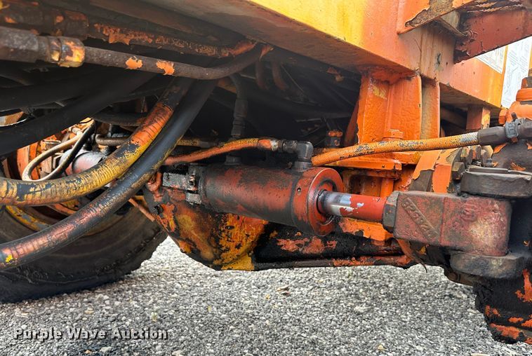 image for item LV9031 Pettibone 25RS crane