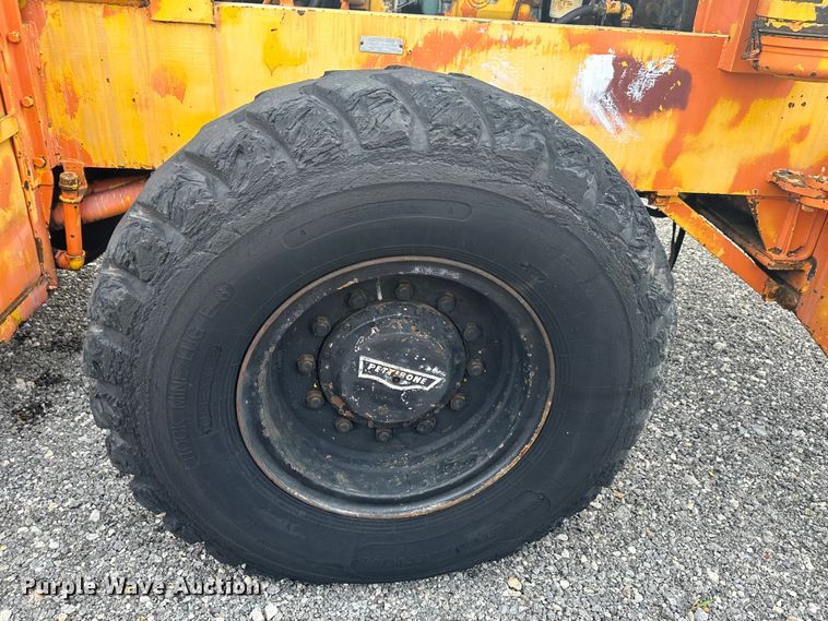 image for item LV9031 Pettibone 25RS crane