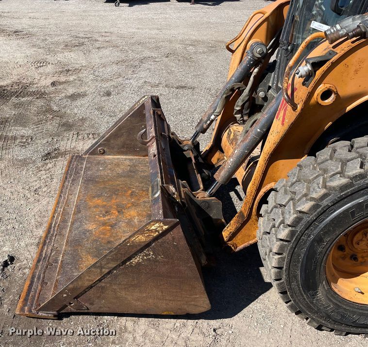 image for item LW9016 2011 Case SV185 skid steer loader