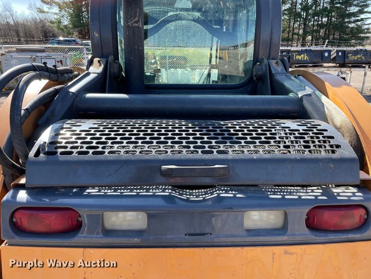image for item LW9016 2011 Case SV185 skid steer loader