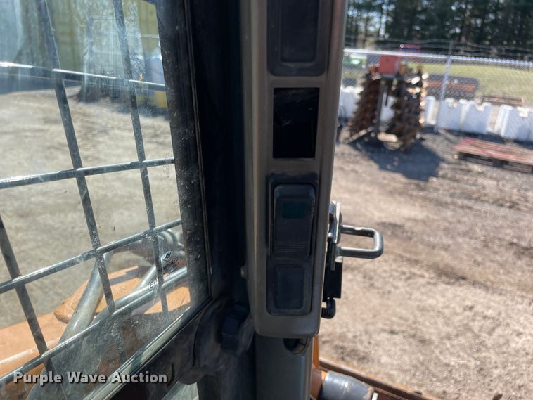 image for item LW9016 2011 Case SV185 skid steer loader