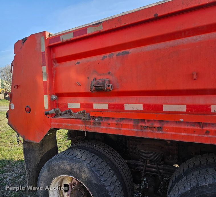 image for item MA9281 2006 Sterling  L7500 dump truck