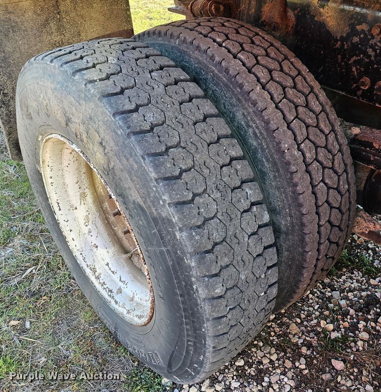 image for item MA9281 2006 Sterling  L7500 dump truck