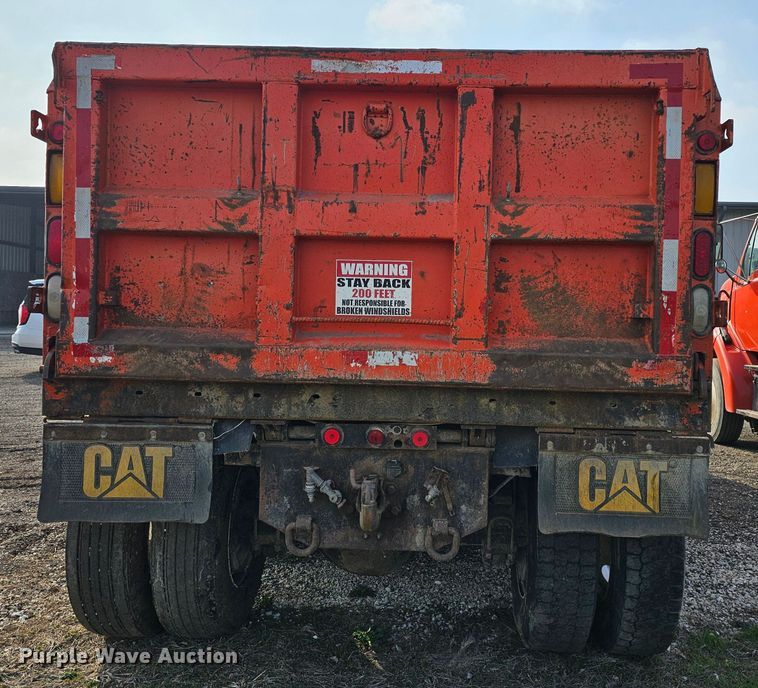image for item MA9282 2001 Sterling L7500 dump truck