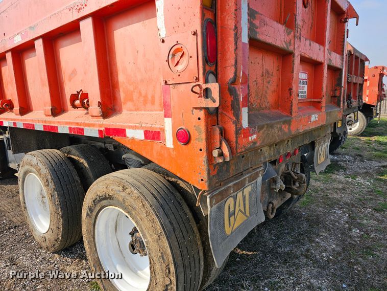 image for item MA9282 2001 Sterling L7500 dump truck