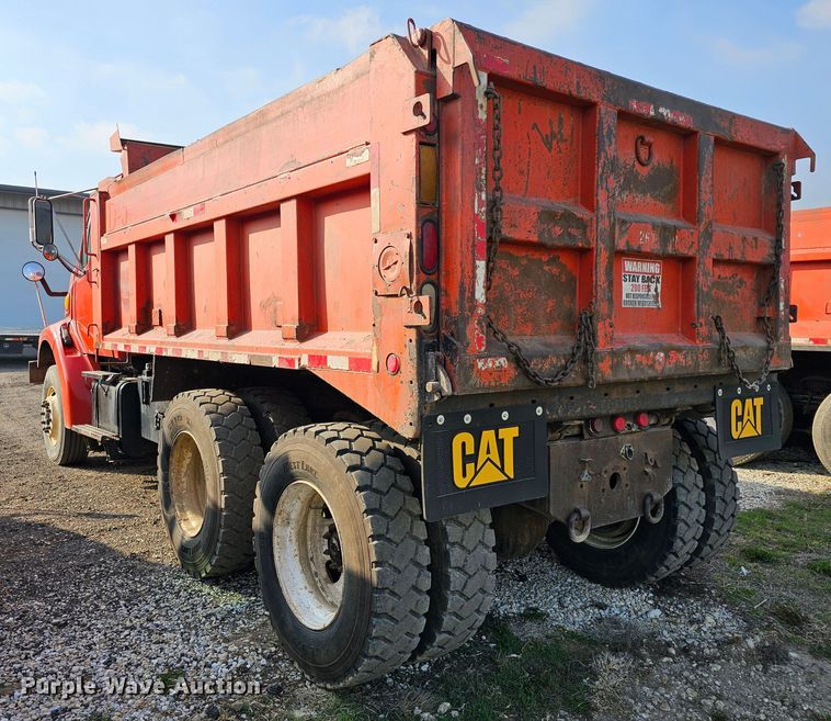 image for item MA9283 2001 Sterling L7500 dump truck