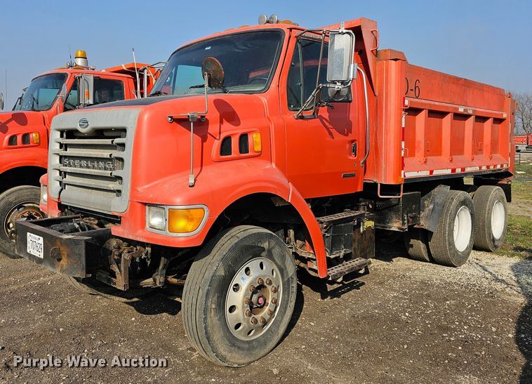 image for item MA9284 2003 Sterling  L7500 dump truck