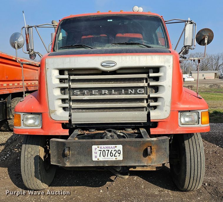 image for item MA9284 2003 Sterling  L7500 dump truck