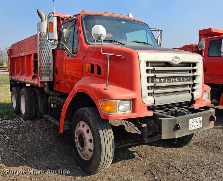 image for item MA9284 2003 Sterling  L7500 dump truck