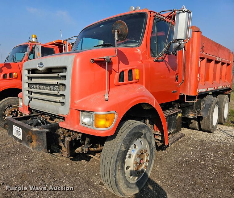 image for item MA9284 2003 Sterling  L7500 dump truck