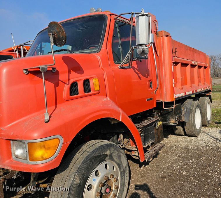 image for item MA9284 2003 Sterling  L7500 dump truck