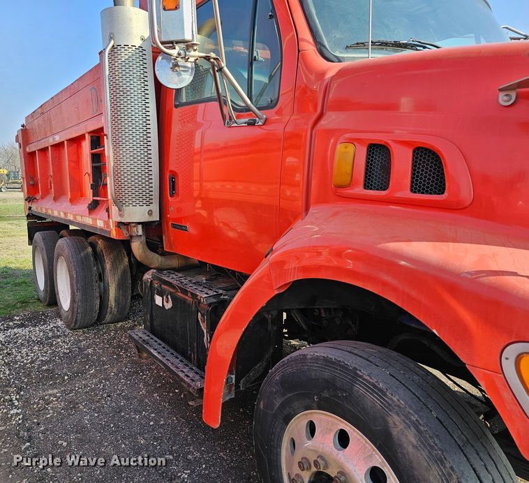 image for item MA9284 2003 Sterling  L7500 dump truck