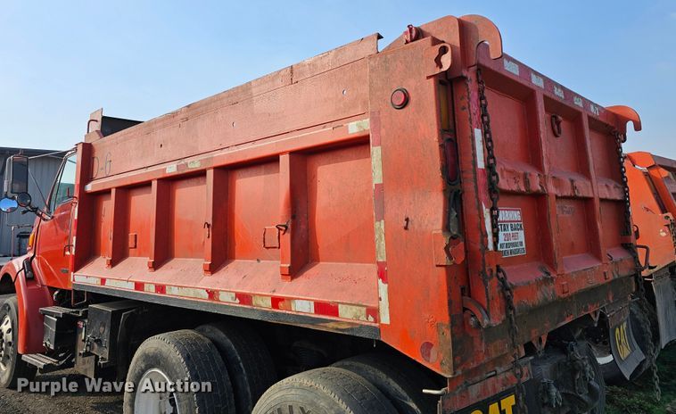 image for item MA9284 2003 Sterling  L7500 dump truck