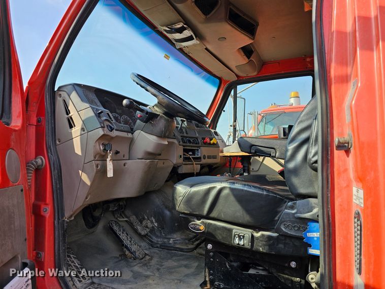 image for item MA9284 2003 Sterling  L7500 dump truck