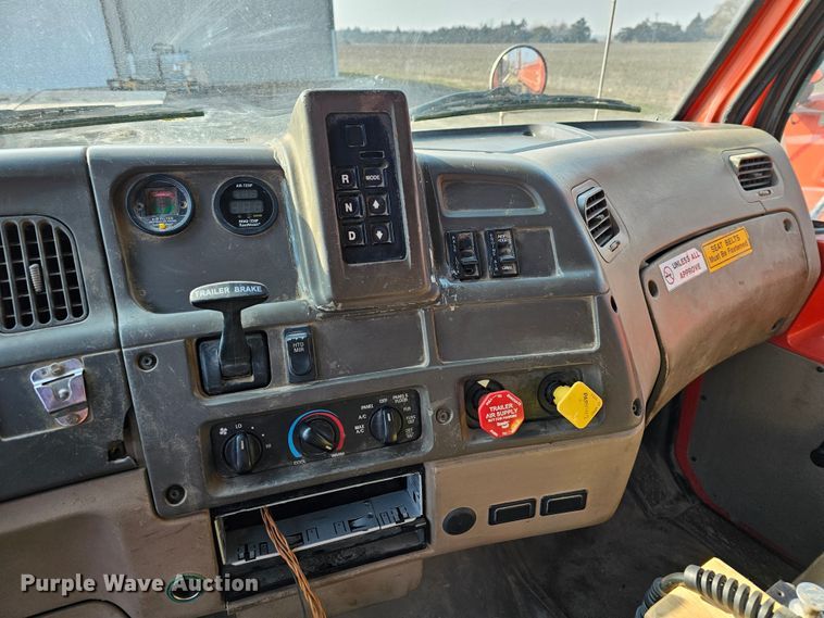 image for item MA9284 2003 Sterling  L7500 dump truck