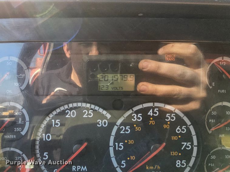 image for item MA9284 2003 Sterling  L7500 dump truck