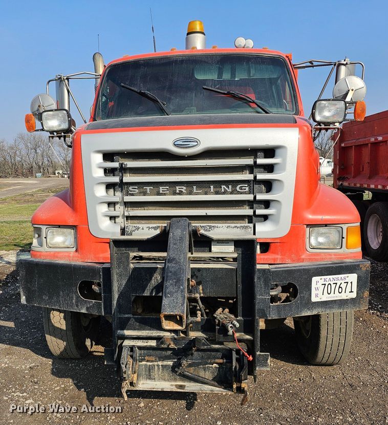 image for item MA9285 2006 Sterling L7500 dump truck