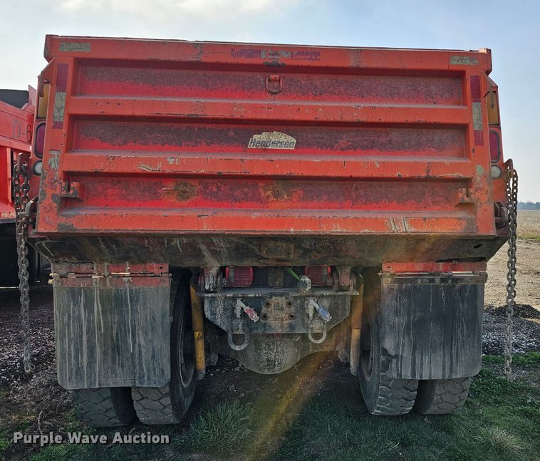 image for item MA9285 2006 Sterling L7500 dump truck