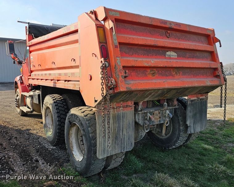image for item MA9285 2006 Sterling L7500 dump truck