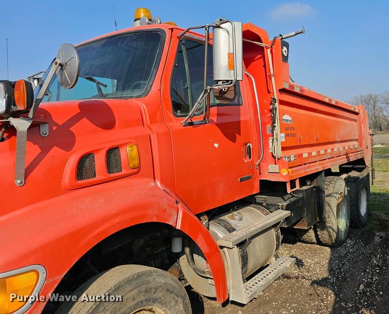 image for item MA9285 2006 Sterling L7500 dump truck