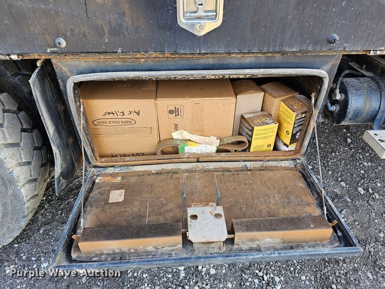 image for item MA9285 2006 Sterling L7500 dump truck