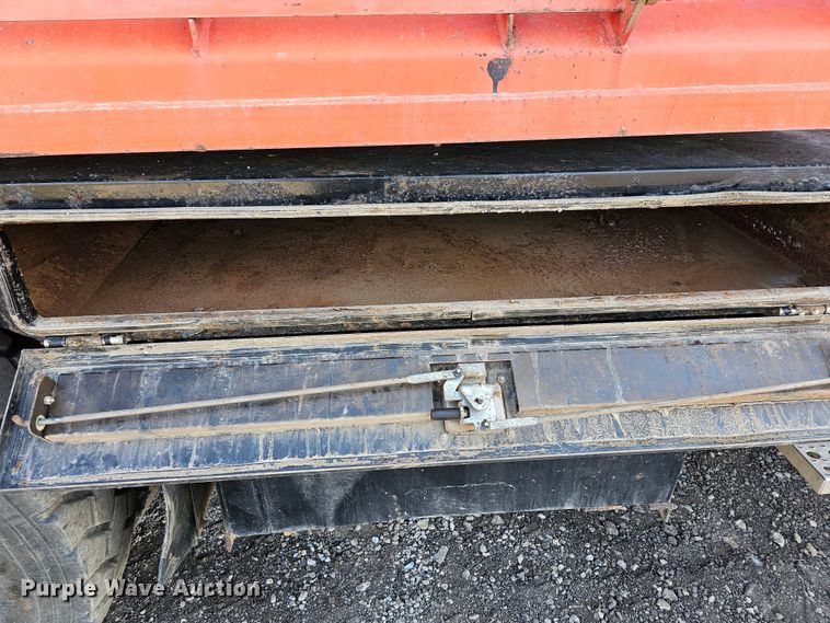 image for item MA9285 2006 Sterling L7500 dump truck