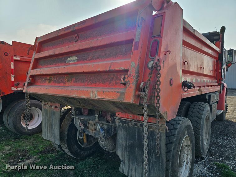 image for item MA9285 2006 Sterling L7500 dump truck