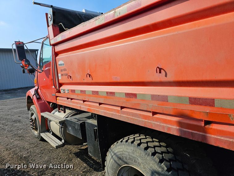 image for item MA9285 2006 Sterling L7500 dump truck